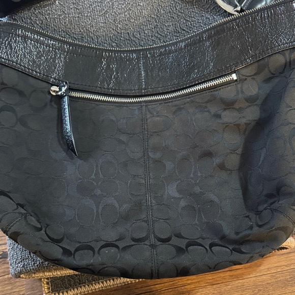 Coach Black Shoulder Bag - Picture 2 of 3